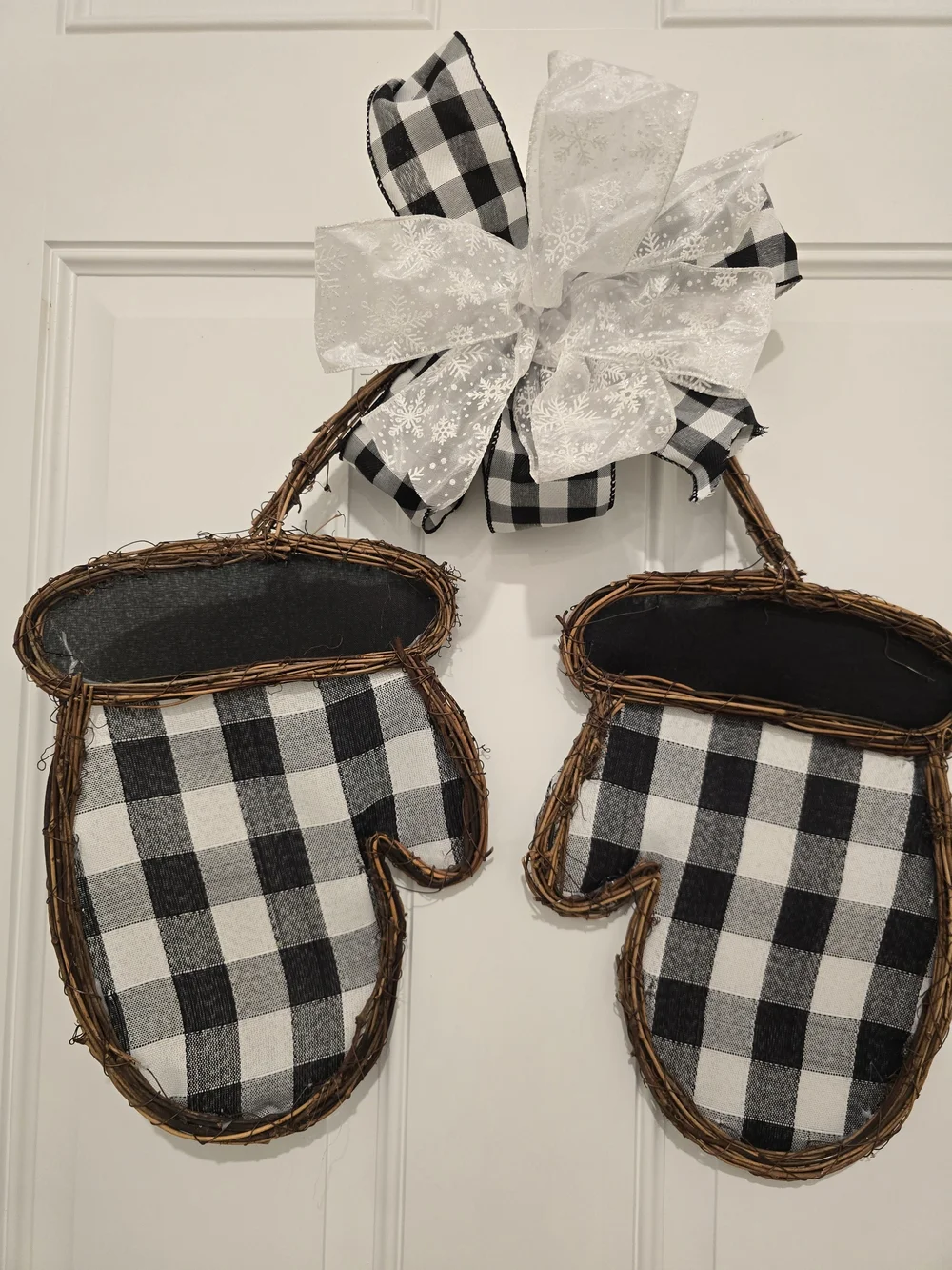 Black & White Buffalo Plaid Mitten Holiday Door Hanger